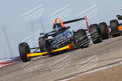 media/Oct-26-2025-CalClub SCCA (Sun) [[8ce1e69566]]/Group 3/Grapevine/